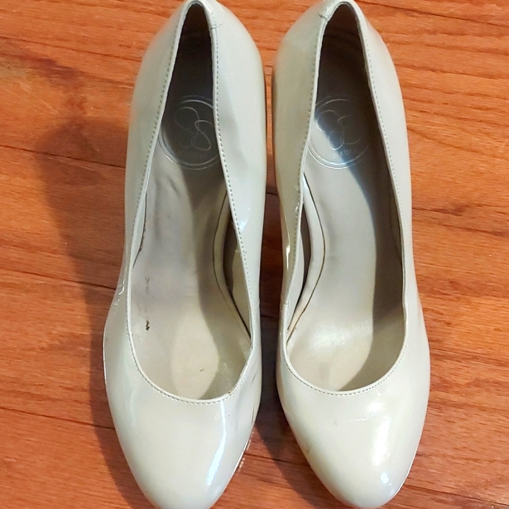 Jessica Simpson Nude Pumps